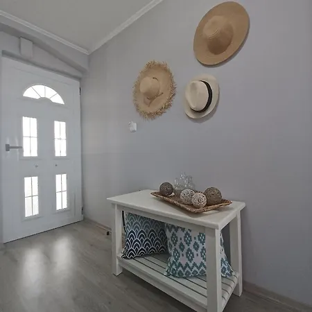 Loulia Case de vacanță