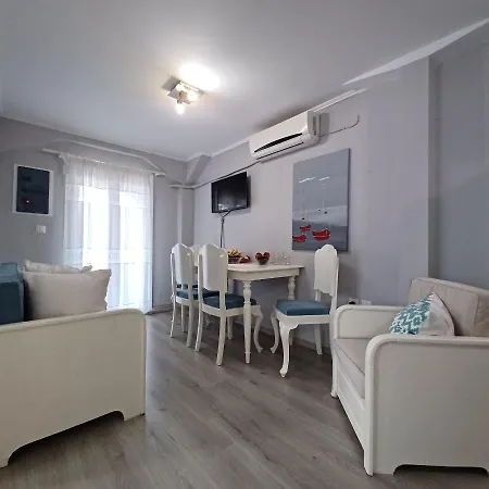 Loulia Agios Petros (Lefkada)